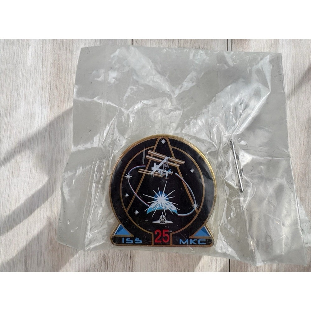 NASA International Space Station 25 ISS MKC Mission Pin Badge Button Lapel